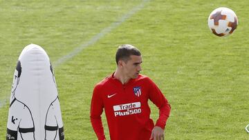 Griezmann, en el entrenamiento del Atl&eacute;tico de preparaci&oacute;n para el Arsenal y la Europa League