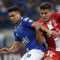 Independiente debe liberar un extranjero para llegada de Roa