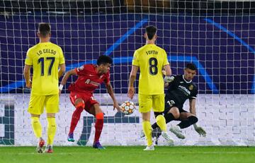 El extremo colombiano anotó en la victoria 2-3 de Liverpool ante Villarreal y fue la gran figura de la clasificación a la final de la Champions League. 