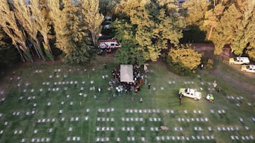 Entierro de Diego Armando Maradona en el cementerio Jard&iacute;n Bella Vista de Buenos Aires.