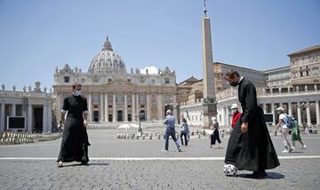 Pasión por el fútbol en la Ciudad del Vaticano