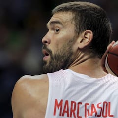 España debuta en el Eurobasket con una paliza a Montenegro