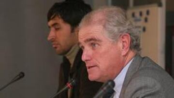 <b>SE DEFIENDE.</b> El presidente del Real Madrid ha aprovechado su primera oportunidad para dar su versión de los hechos.