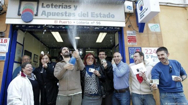 El pueblo de España en el que todos los vecinos ganaron el ‘Gordo’ de la Lotería de Navidad salvo uno: la historia acabó en el NYT