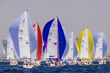 La flota de J/70 compitiendo en Palma.