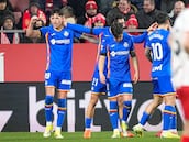 Vítor Reis amarga el debut de Luis Vazquez