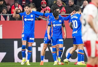 Vítor Reis amarga el debut de Luis Vazquez