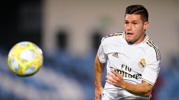 MADRID, SPAIN - OCTOBER 12: Fran Garcia of Real Madrid B runs with the ball during the second division B between Real Madrid B and Pontevedra at Estadio de Alfredo Di Stefano on October 12, 2019 in Madrid, Spain. (Photo by Quality Sport Images/Getty Images)