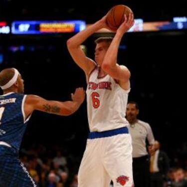 Brillan Curry, sus Warriors y Towns; mal Rose y los Lakers