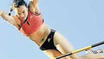 <b>DUEÑA DEL CIELO. </b>La rusa Yelena Isinbayeva, plusmarquista mundial de salto con pértiga.