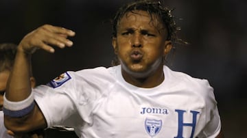 El histórico goleador de la Selección de Honduras, tuvo un breve paso por el fútbol de Europa, en donde jugó para los clubes de Valladolid. 