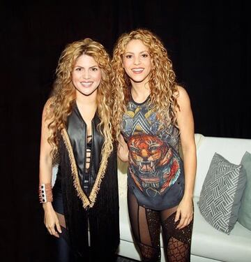 El asombroso parecido de las dobles de Shakira y Jennifer López