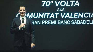 El director de la Volta a la Comunitat Valenciana, &Aacute;ngel Casero, interviene durante la presentaci&oacute;n de la edici&oacute;n de 2019.