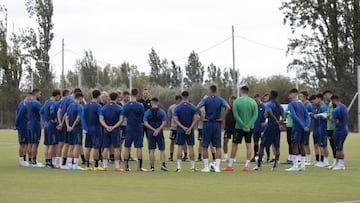 El plantel bético, en Argentina.