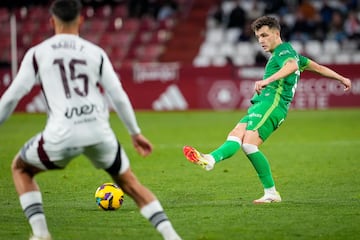 I?igo Vicente no jugar contra el Racing de Ferrol porque vio la quinta amarilla contra el Albacete.