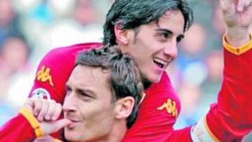 <b>AMISTAD. </b>Totti no quería que Aquilani se marchara del Roma.