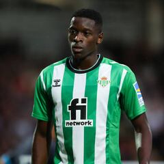 El Betis inscribe a Luiz Henrique, Joaquín y Guardado