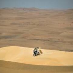 Pablo Quintanilla recupera la cima en el Rally de Abu Dhabi