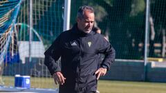 &Aacute;lvaro Cervera, en un entrenamiento del C&aacute;diz.