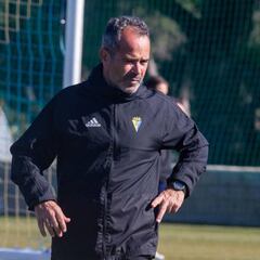 Cervera: "Me parece perfecta la venta de Vallejo al Valencia"