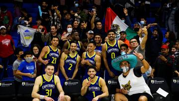 Seguidores de Capitanes se hicieron presentes en la duela de Greensboro en el último partido del equipo en la Showcase Cup 2021