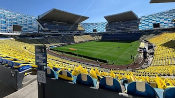 El Estadio Cuauhtémoc deja sus colores y hoy se pinta azulcrema