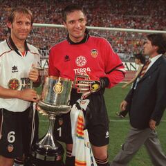 De Mundo a Morientes: el Valencia busca su octava Copa