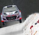 Thierry Neuville se acuesta líder por delante de los Volkswagen