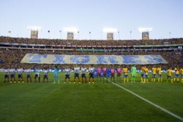 Este fue el ambiente dentro y fuera del campo en el clásico de la 'Sultana del Norte' celebrado este sábado en el Estadio Universitario.