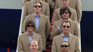 EE UU, a su llegada al aeropuerto galés.