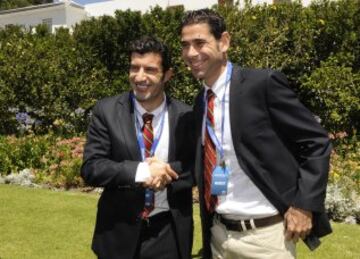 Luis Figo con Fernando Hierro. 