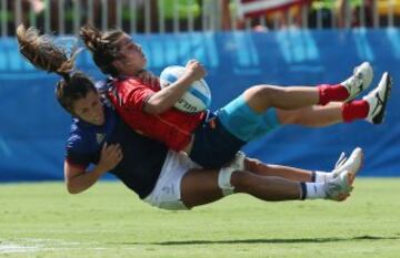 En rugby femenino la selección cayó eliminada ante Francia.