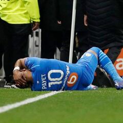 Oficial: suspendido el Lyon-Marsella por un botellazo a Payet