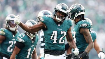 A full house is expected at the Lincoln Financial Field as the high flying Eagles welcome the Steelers.