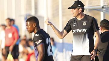 Pellegrino dirige al Leganés en un partido de pretemporada.