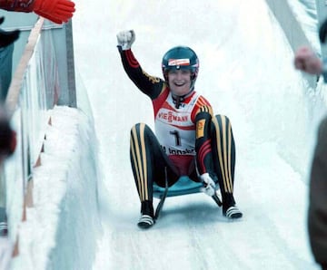 Siegerin Susi Erdmann fue la primera mujer en inaugurar el Luge como disciplina olmpica tambin femenina en 1964.