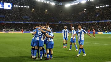 07/12/24 PARTIDO SEGUNDA DIVISION
DEPORTIVO DE LA CORUÑA - ZARAGOZA
PRIMER GOL MARIO SORIANO 1-0 ALEGRIA