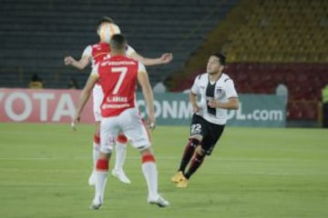 Imágenes del partido entre Santa Fe y Colo Colo correspondiente a la segunda fecha de la Copa Libertadores.