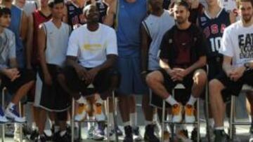 <b>DE LA CALLE AL PALAU. </b>Ricky Rubio, Kobe Bryant, Juan Carlos Navarro y Pau Gasol hicieron las delicias de los jóvenes en el barrio del Raval con un torneo en la calle.