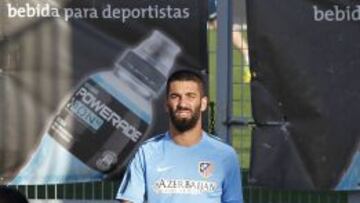 Arda Turan apura para llegar
al partido ante el Eibar