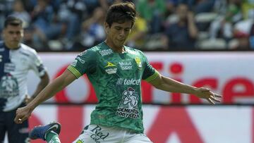 José Juan Macías jugando con el León.