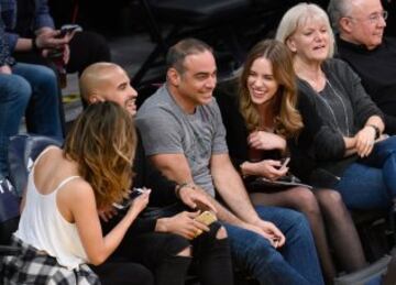 Christa B. Allen durante el partido que enfrentó a Los Angeles Lakers contra los San Antonio Spurs.