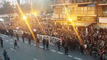 "Lim go home": Valencia fans' pre-game protest against owner, Peter