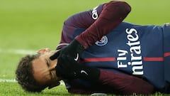 Neymar al lesionarse en el partido del PSG contra el Olympique de Marsella en la Liga Francesa el 25 de febrero de 2018.