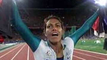 <b>AUSTRALIA LAMENTA SU MARCHA.</b> La atleta fue la encarga de encender la llama en Sydney 2000 para después lograr la medalla de oro.