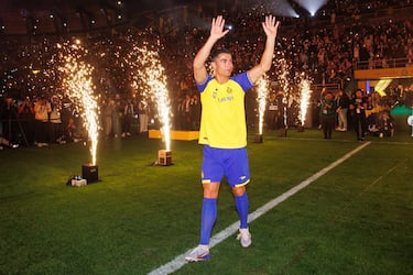 Fotos de Cristiano Ronaldo en su presentación con el Al-Nassr FC.