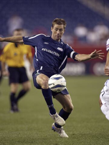 Ralston realizó toda su carrera en la MLS donde vistió las playeras de: Tampa Bay, New England Revolution y St. Louis. El mediocampista estadounidense disputó 37 partidos con la selección y 259 en la MLS.