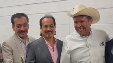 Ricardo Monreal celebra la Batalla de Puebla a lado de Los Tigres del Norte