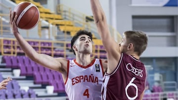 Nicolás Marina, jugador de la Selección española Sub-16 en el Eurobasket de la categoría de 2024.