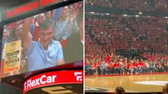 Enfocan a Mendilibar en el videomarcador y en 5″ pone patas arriba el pabellón: vean